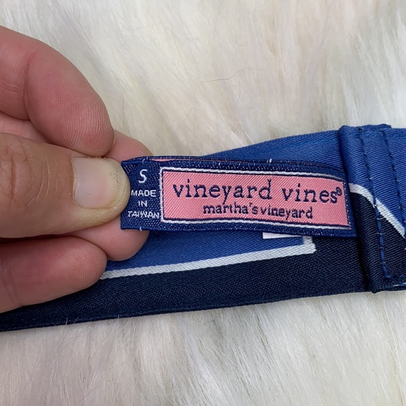 VINYARD VINES: Whale Belt - Picture 5 of 7